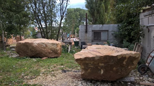 Návštěva lomu pro kámen na sochy sv. Cyrila a Metoděje na Velehrad